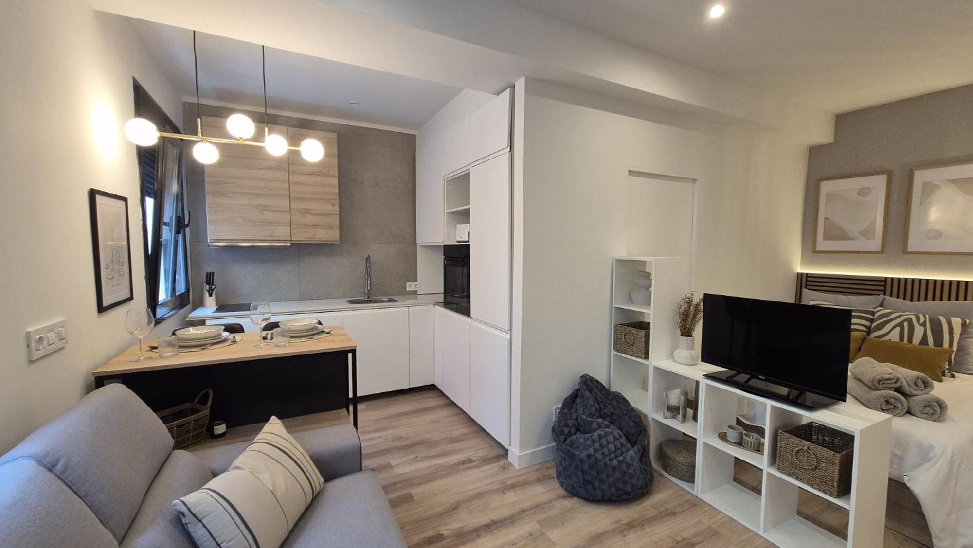 5 Dragos Apartment